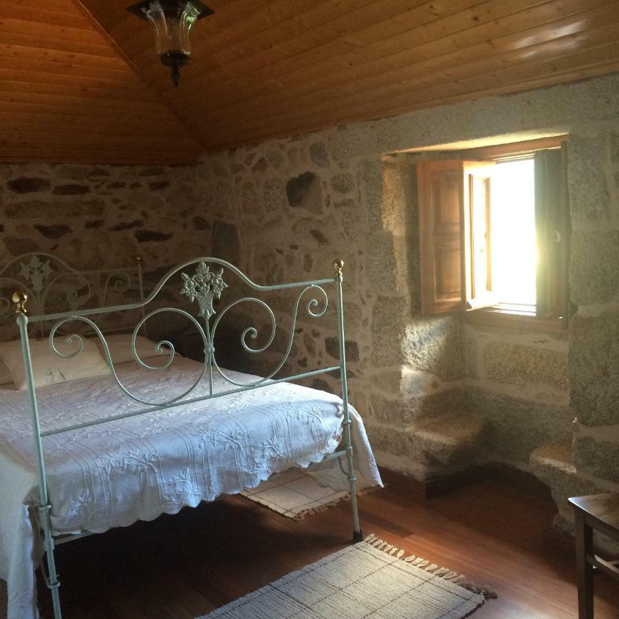 Refugio Dos Cregos Guest House Riba de Mouro Luaran gambar
